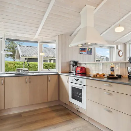 Stunning In V With Kitchen Semesterbostad
